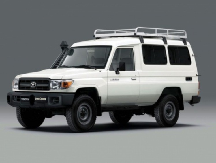 Toyota Land Cruiser w nowej roli samochodu-chłodni do transportu szczepionek